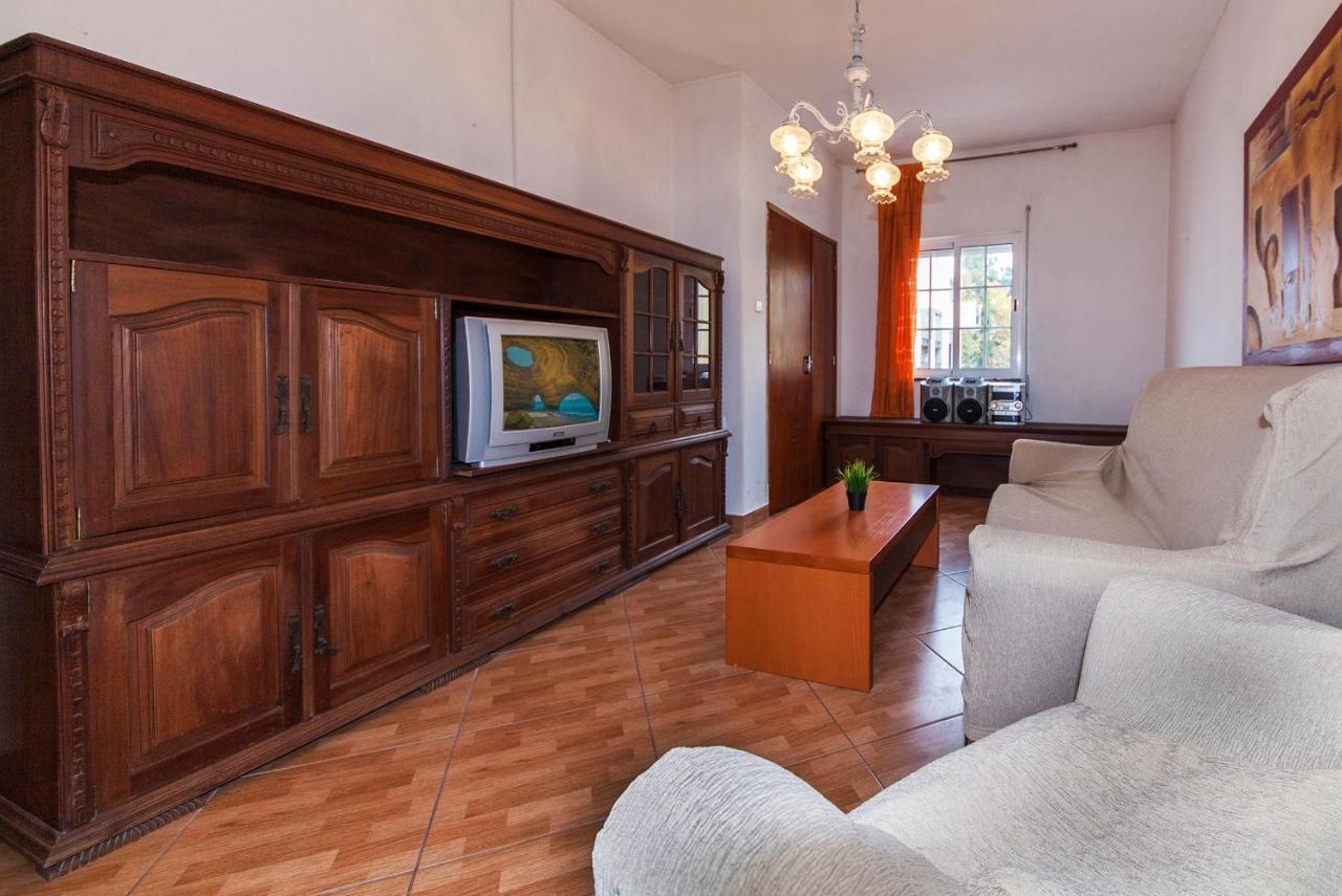 Apartamento B24 - Central Hideaway Gem